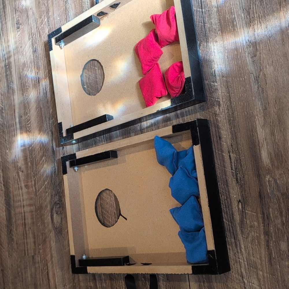 Travel Cornhole Game Set with Blue and Red Bean Bags - Picture 12 of 15